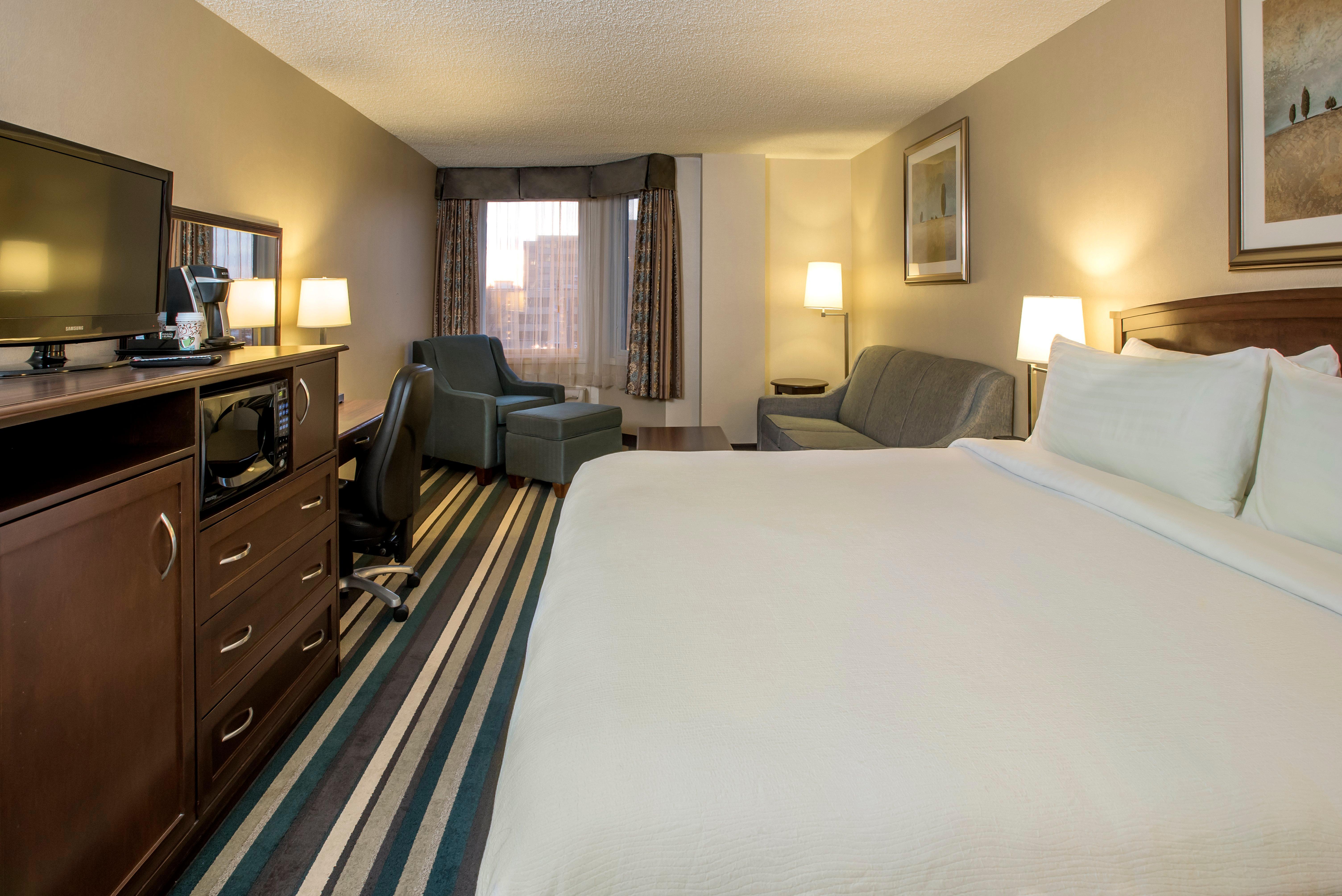 Holiday Inn Conference Centre Edmonton South By Ihg Exterior foto